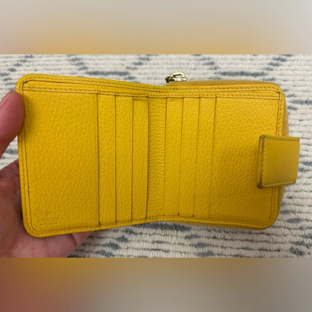 GUCCI GG Monogram Canvas Yellow Leather Bifold Zip Around Wallet Made in Italy